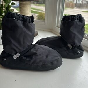 EUC Bloch Women’s Warm Up Booties Black Size: S